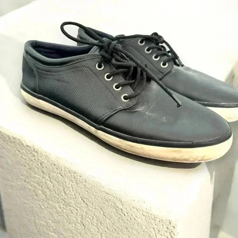 Vegan leather sneakers 8